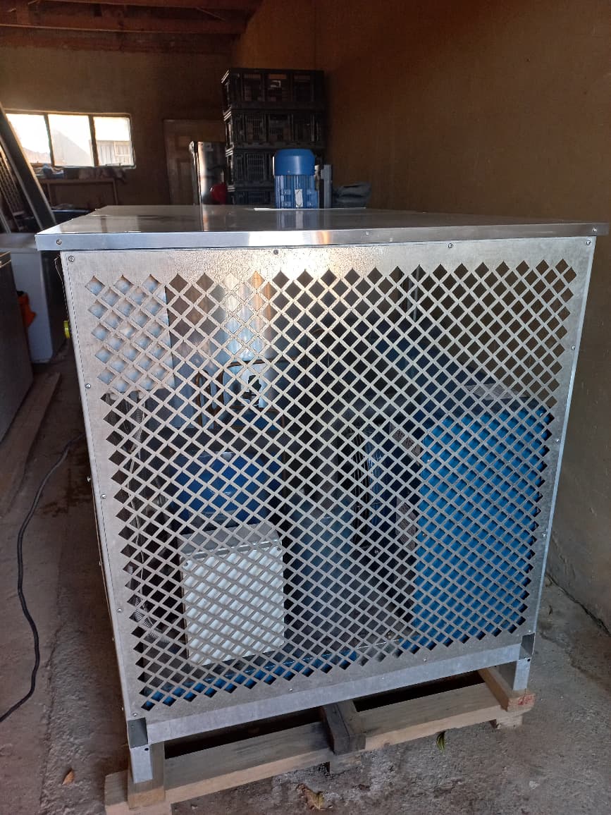 Minus40 Ice block maker