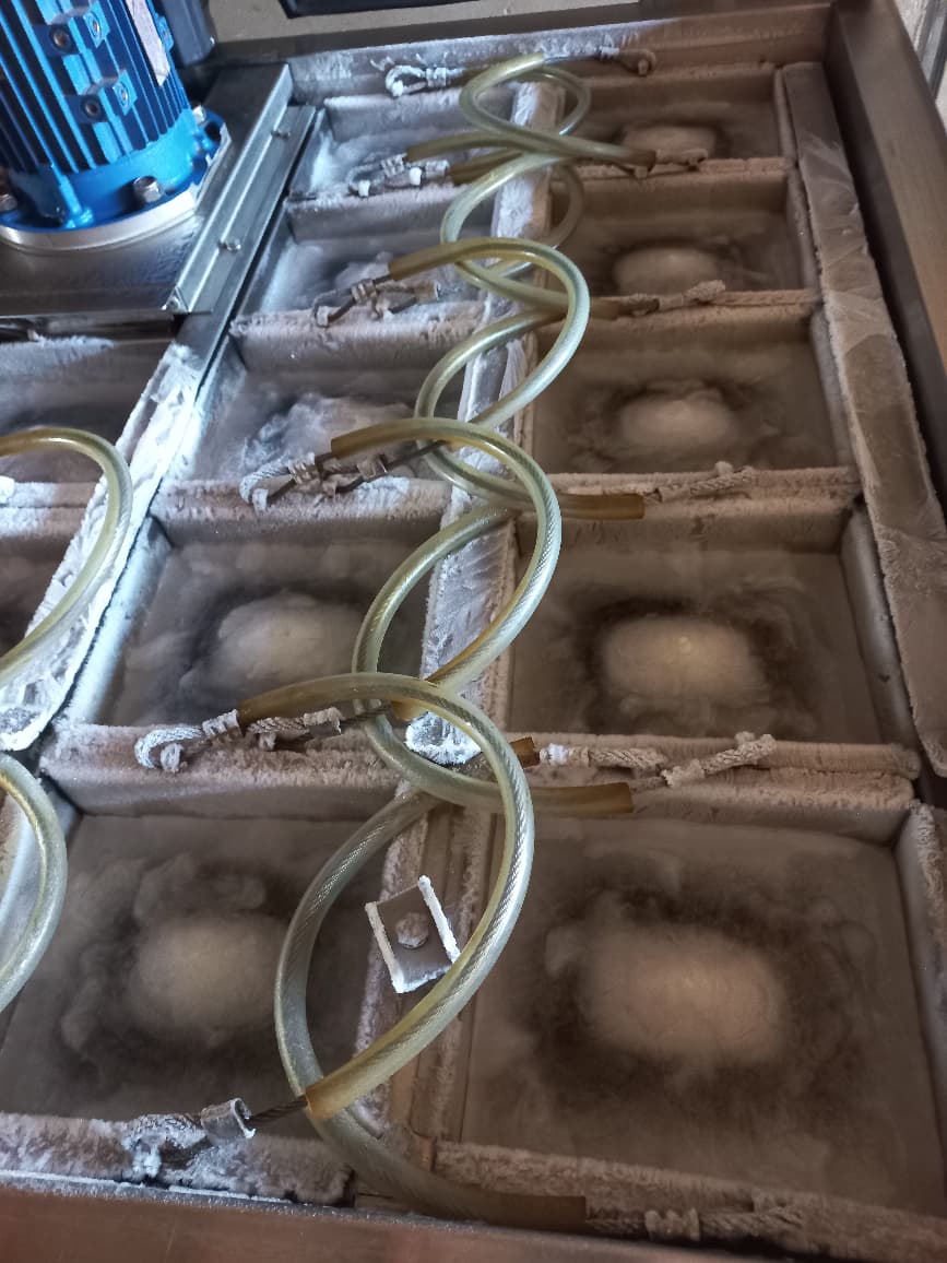 Minus40 Ice block maker