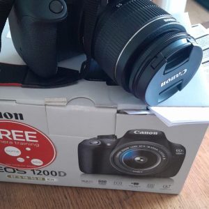 Canon Eos1200D camera 1