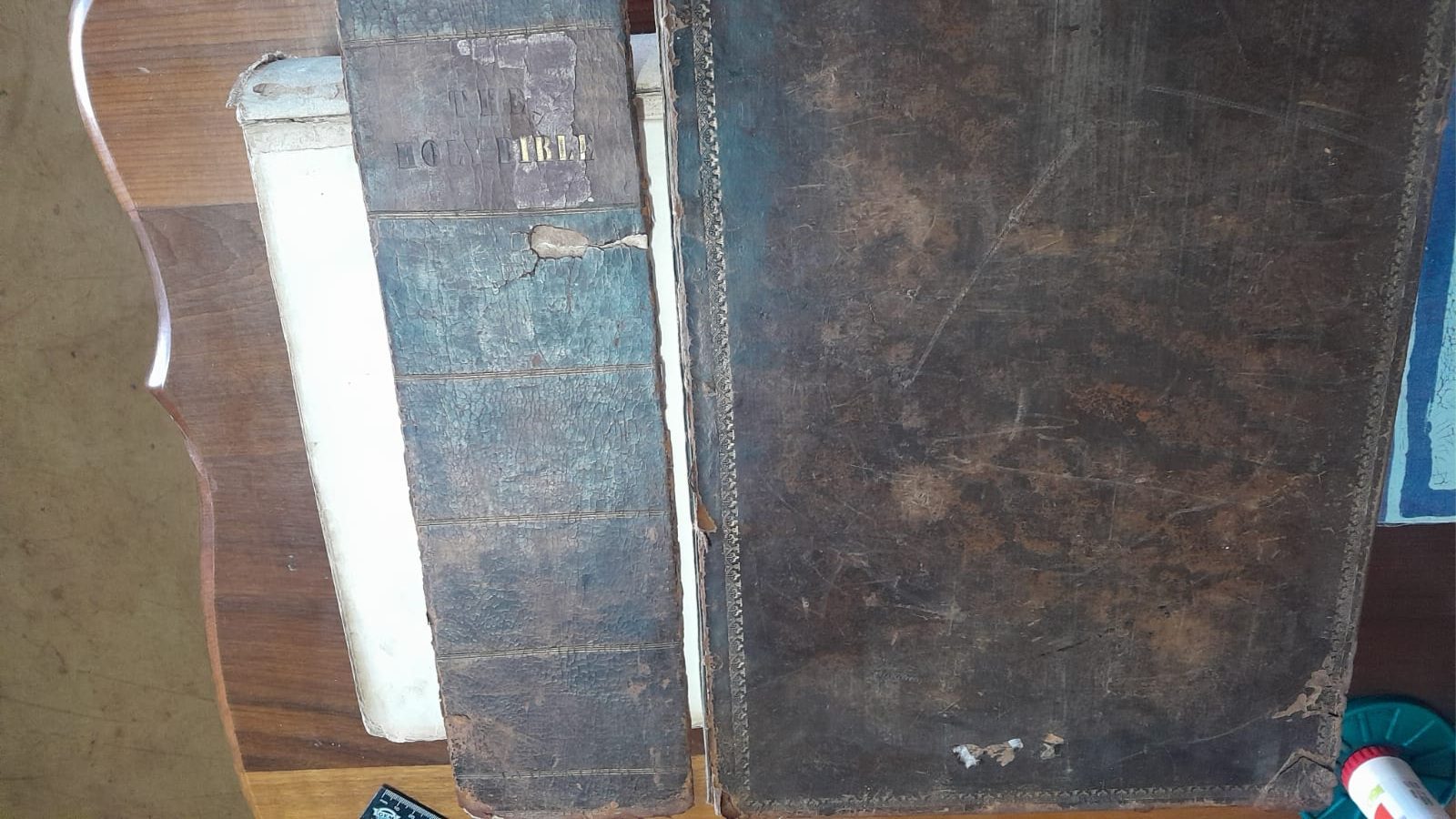 1701 Lloyd's Bible