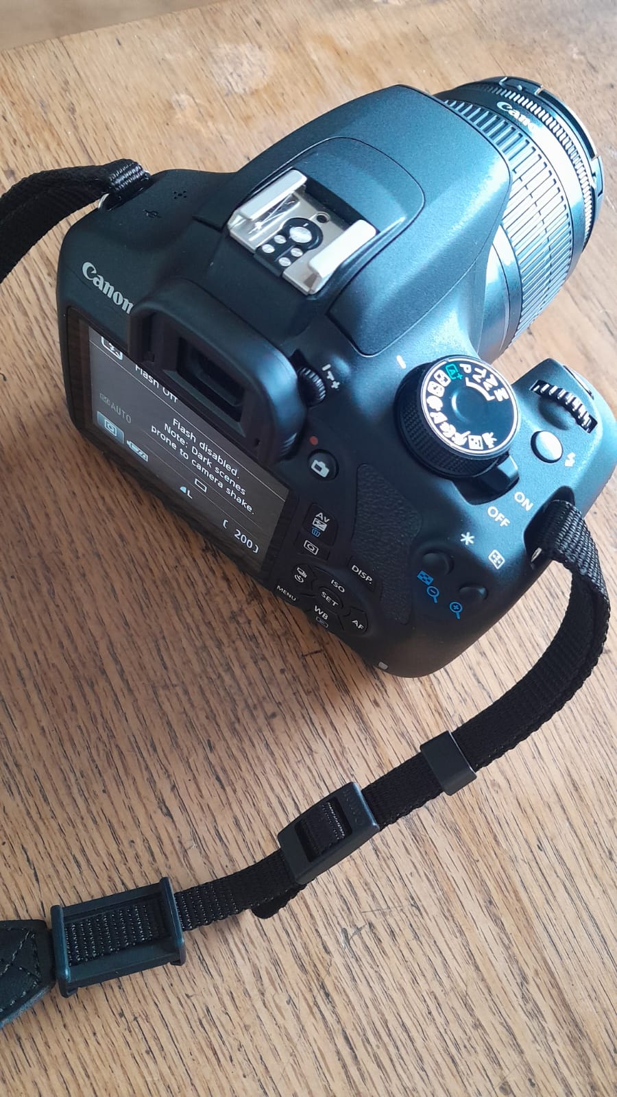 Canon Eos1200D camera 1